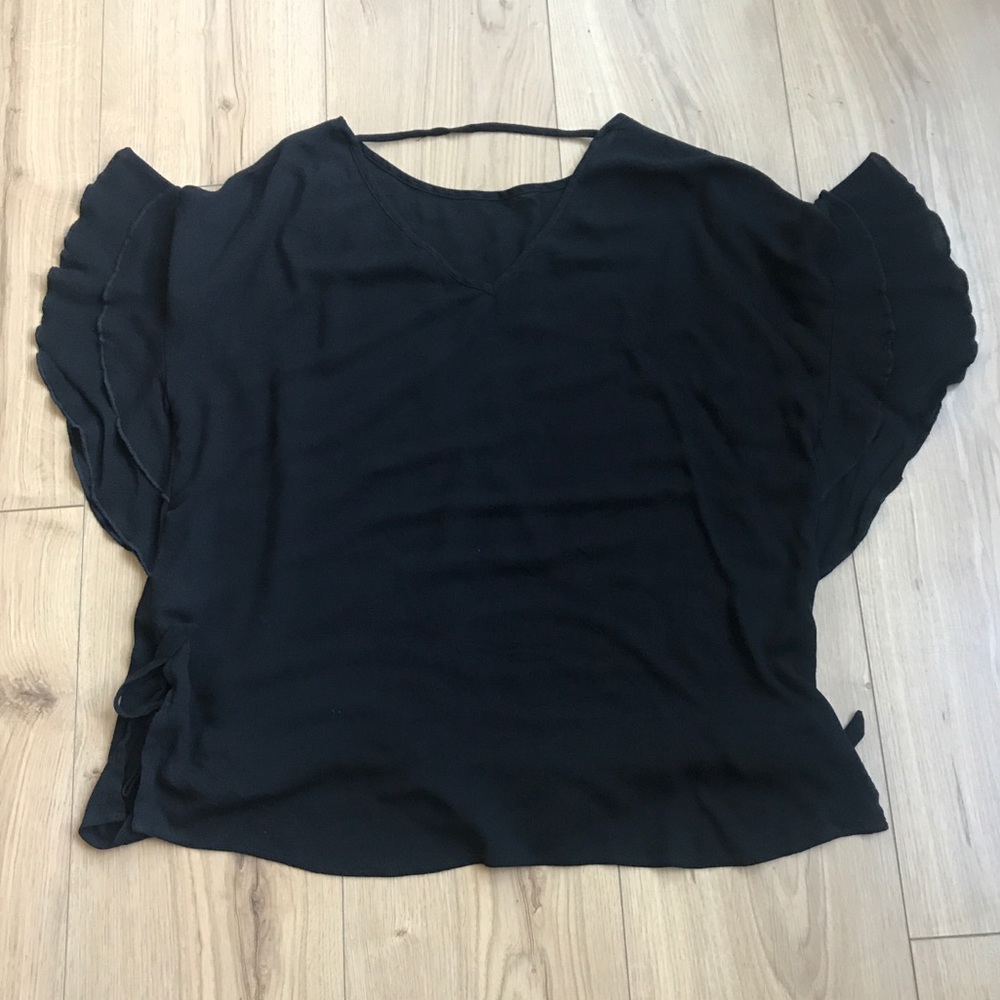 🖤Express Black V-Neck Flutter Sleeve T-Shirt🖤